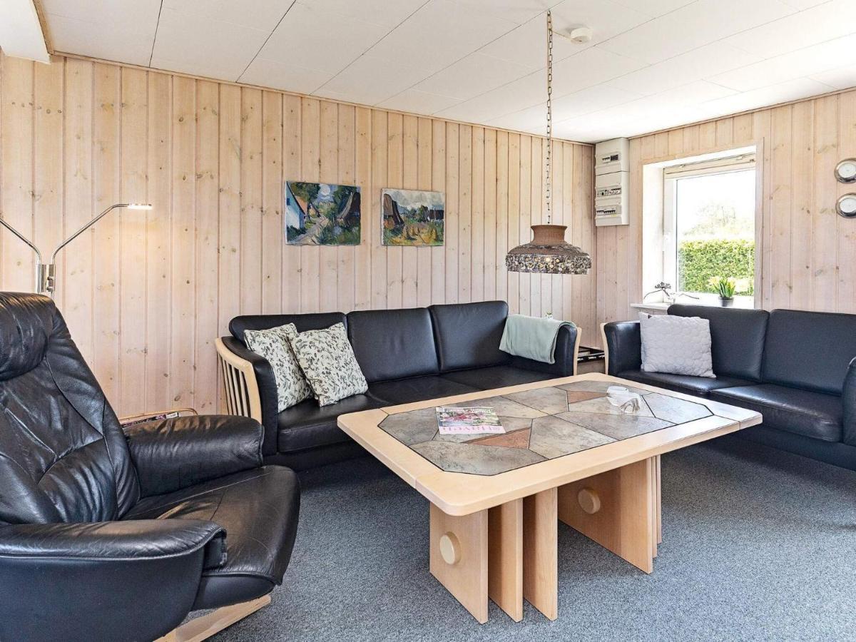 10 Person Holiday Home In Vinderup Экстерьер фото