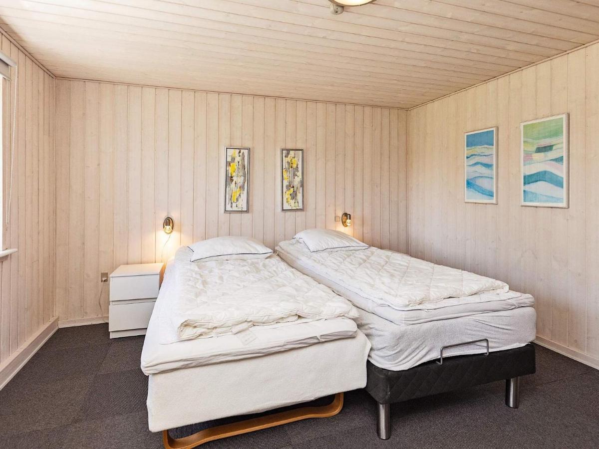 10 Person Holiday Home In Vinderup Экстерьер фото